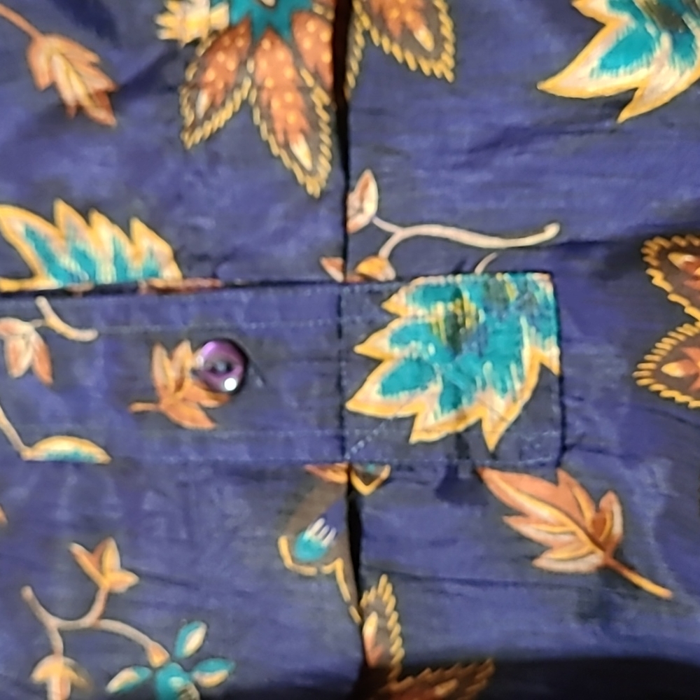 ¹SHAPELY BLOUSE - Picture 2 of 6